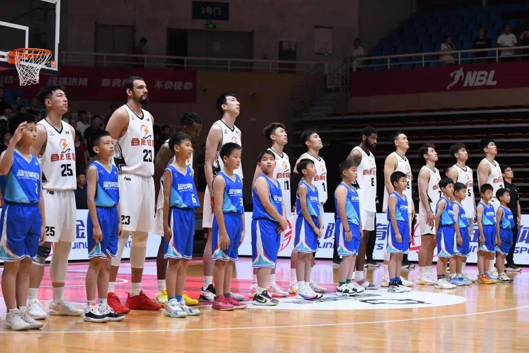 皇家马德里引发争议!,Doinb官方宣布夺冠新规赛场气氛高涨 皇家马德里引发争议!,Doinb官方宣布夺冠新规赛场气氛高涨